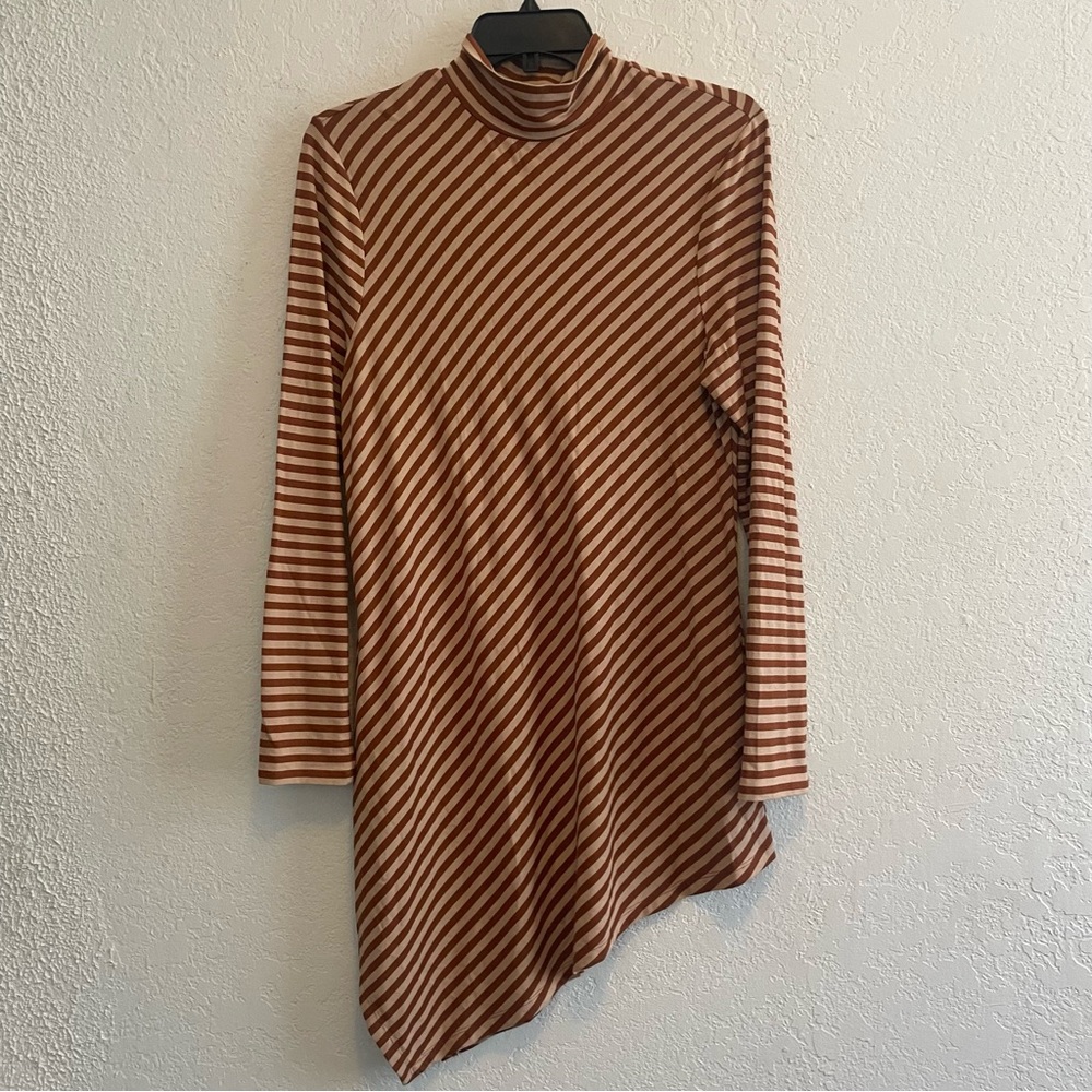 Chico’s 1 US M Women’s Tunic Blouse Shirt Brown Striped Asymmetrical Hem